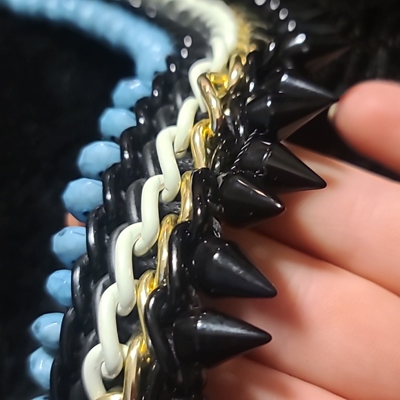 Stella & Dot Tempest bib necklace, Boho, Gith, Beaded - Picture 6 of 9